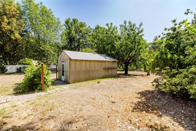 5800 Winnetka Avenue, Woodland Hills CA: https://media.crmls.org/medias/ac690edd-c8a1-42e7-ac4e-219c398da400.jpg