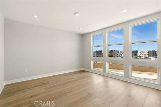 208 Stage, Irvine CA: https://media.crmls.org/medias/ac6a8e27-8c9c-4925-96db-7b3ae17ee871.jpg