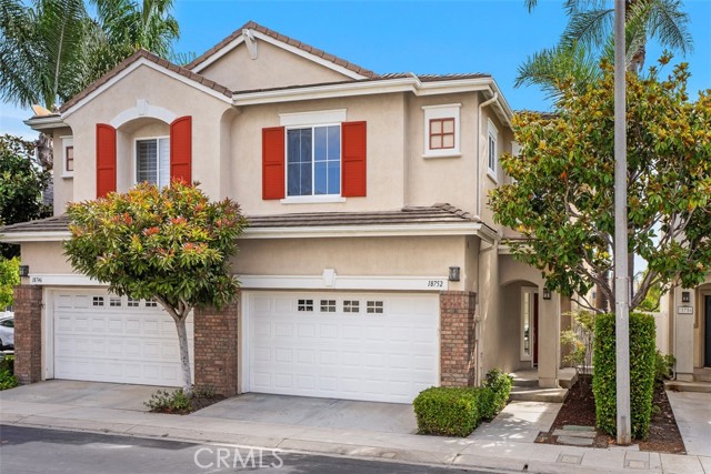 18752 Park Brook Ln, Huntington Beach, CA 92648