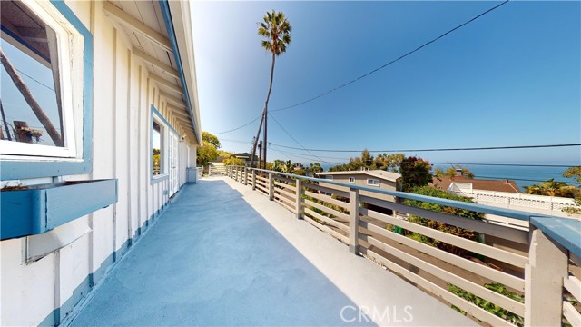 Detail Gallery Image 9 of 43 For 31955 10th Ave, Laguna Beach,  CA 92651 - 3 Beds | 2 Baths
