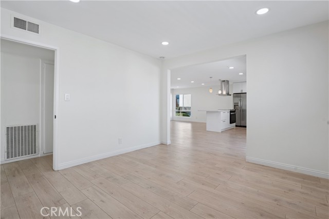 Detail Gallery Image 14 of 35 For 5330 Zelzah Ave #7,  Encino,  CA 91316 - 2 Beds | 2 Baths