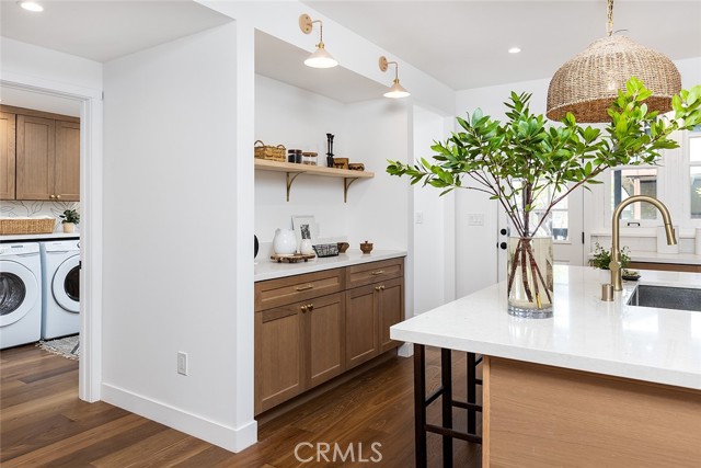 1130 Windsor Place, South Pasadena CA: https://media.crmls.org/medias/ac6bdd24-1013-4275-95d0-fc1cba24b44b.jpg