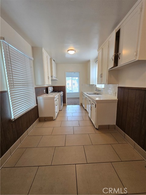 Detail Gallery Image 6 of 11 For 9542 Rex Rd, Pico Rivera,  CA 90660 - 3 Beds | 1 Baths