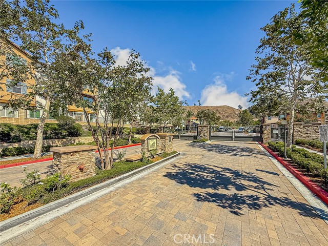 26707 Lexington Lane, Saugus CA: https://media.crmls.org/medias/ac6e54b4-9765-4a54-81a5-8c7472551d14.jpg