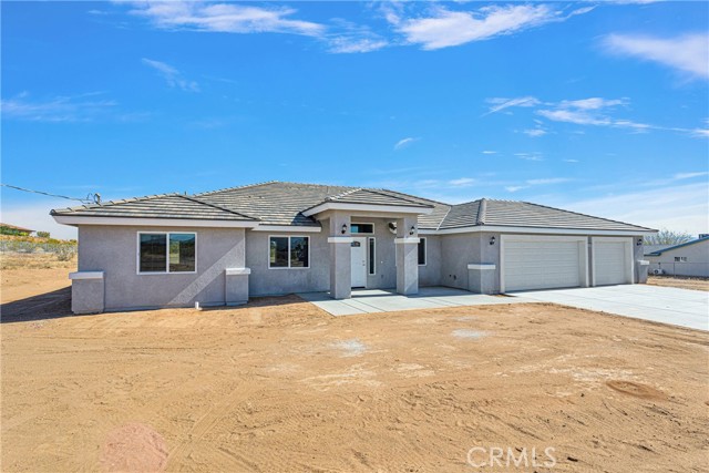 Detail Gallery Image 3 of 39 For 18702 Atlantic St, Hesperia,  CA 92345 - 4 Beds | 2/1 Baths