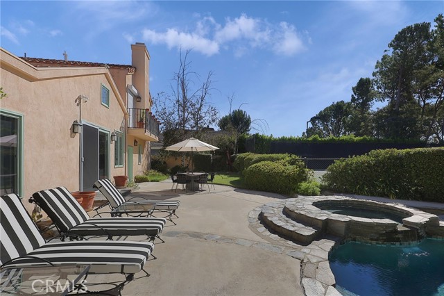 4219 Tarzana Estates Drive, Tarzana CA: https://media.crmls.org/medias/ac7005be-da1b-4d8e-9f2d-549d28870b80.jpg