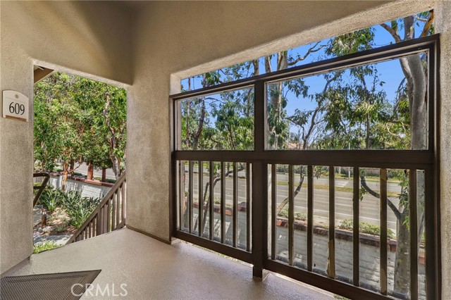 2960 Champion Way, Tustin CA: https://media.crmls.org/medias/ac70b0b0-f796-4344-8d16-7cab562a2d4e.jpg