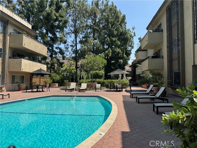 Detail Gallery Image 23 of 27 For 6702 Hillpark Dr #308,  Los Angeles,  CA 90068 - 2 Beds | 2 Baths