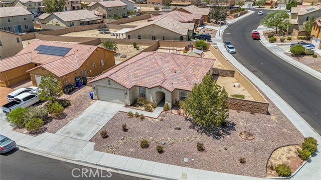 15992 Yosemite Street, Victorville CA: https://media.crmls.org/medias/ac71b29d-8c6d-4ee1-8e06-d32eb1e1cd66.jpg