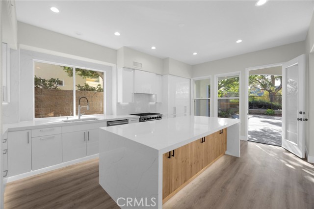 MLS #OC25258217 image #5