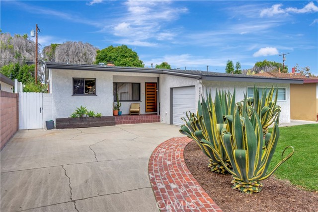 Detail Gallery Image 1 of 30 For 3235 Faust Ave, Long Beach,  CA 90808 - 2 Beds | 1 Baths