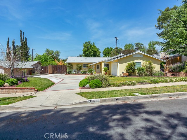 13131 Aztec Street photo 3