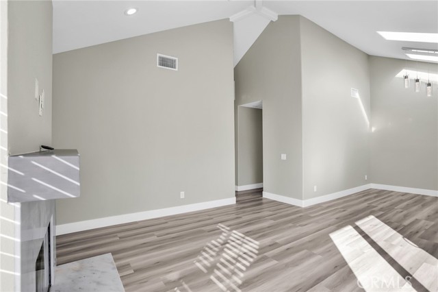 Detail Gallery Image 9 of 36 For 8039 E Snapdragon Ln, Anaheim,  CA 92808 - 2 Beds | 2 Baths