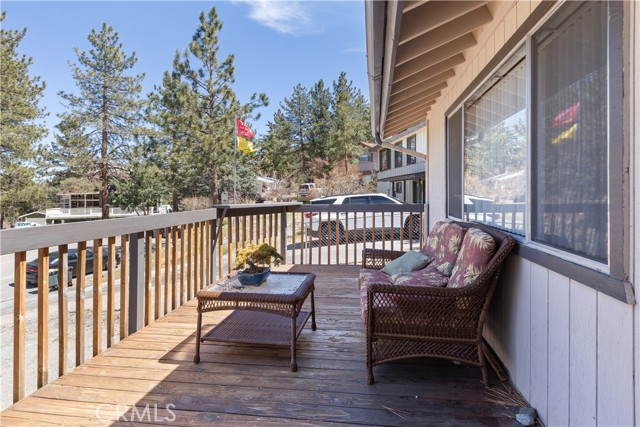 Detail Gallery Image 6 of 31 For 5327 Desert View Ct, Wrightwood,  CA 92397 - 3 Beds | 2 Baths