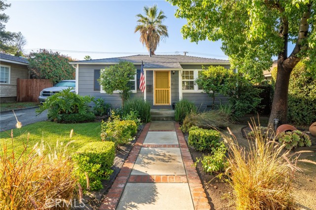 Detail Gallery Image 3 of 34 For 230 W 2nd St, San Dimas,  CA 91773 - 4 Beds | 2 Baths