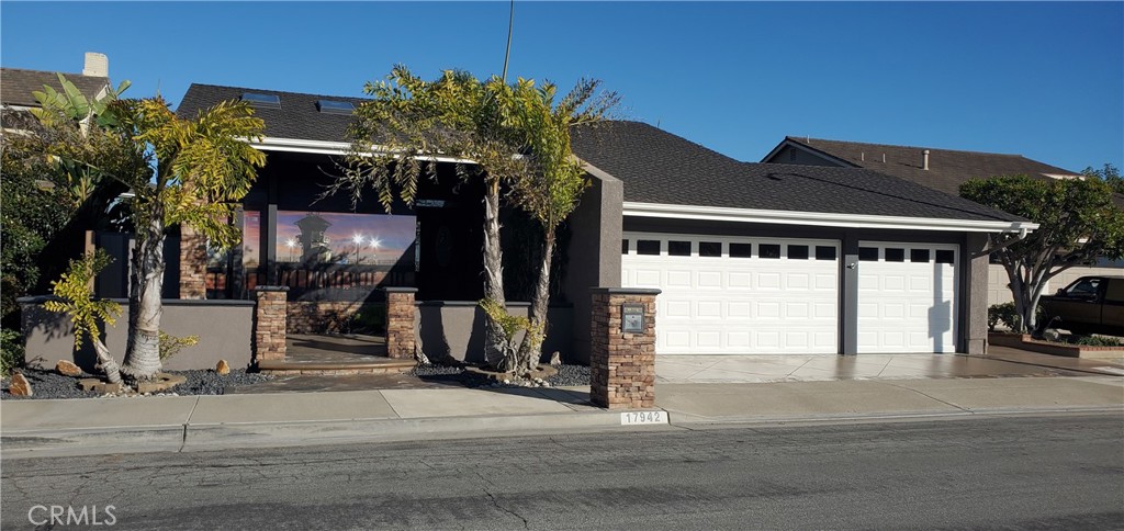 17942 Hallcroft Lane
