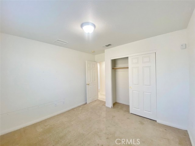 57281 Titian Court, Yucca Valley CA: https://media.crmls.org/medias/ac767863-3920-409d-a6c5-963b83868ad6.jpg