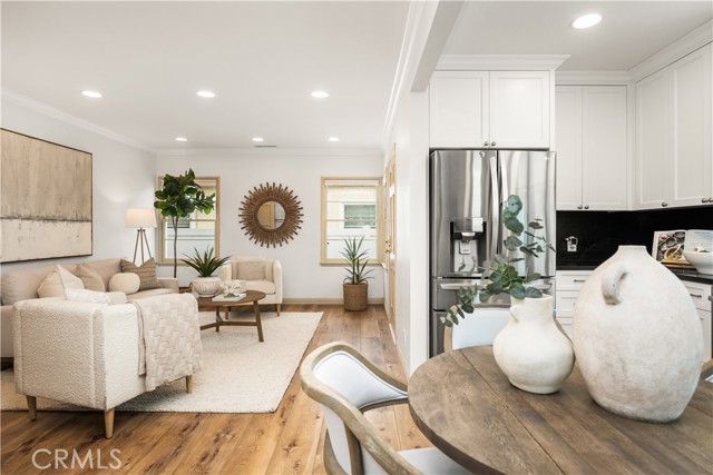 309 15th Street, Seal Beach CA: https://media.crmls.org/medias/ac76ffd6-8d47-434e-9546-689f99462734.jpg