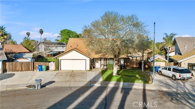 Detail Gallery Image 2 of 35 For 454 Oakwood Dr, Los Banos,  CA 93635 - 4 Beds | 2/1 Baths