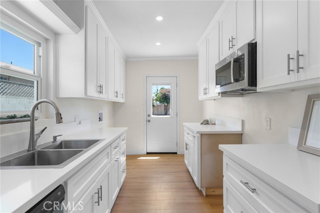 Detail Gallery Image 4 of 26 For 208 W Caldwell St, Compton,  CA 90220 - 2 Beds | 1 Baths