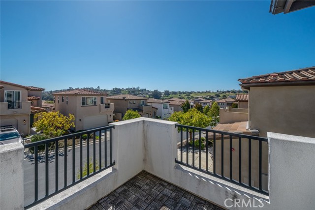 Detail Gallery Image 13 of 62 For 116 Village Circle, Pismo Beach,  CA 93449 - 3 Beds | 2/1 Baths
