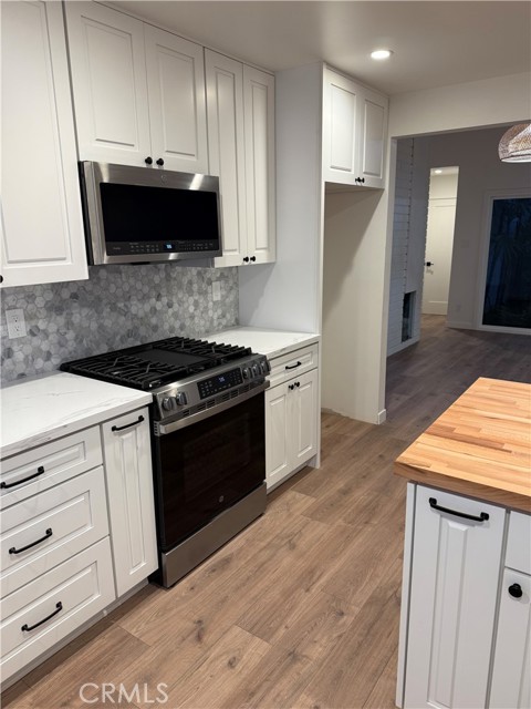 20272 Deervale Lane, Huntington Beach CA: https://media.crmls.org/medias/ac78625d-03de-4b0d-938b-bed5b3df5245.jpg