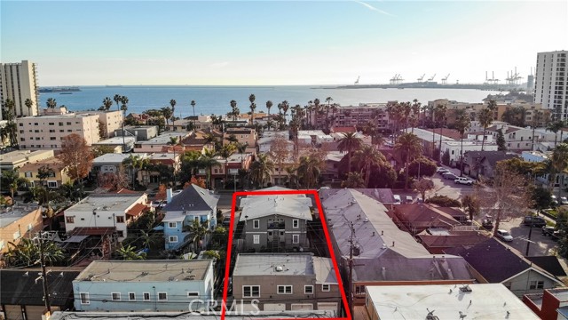 1517 E 1st Street, Long Beach CA: https://media.crmls.org/medias/ac78a6fa-402c-4f5c-a110-7d3d9ac514a0.jpg