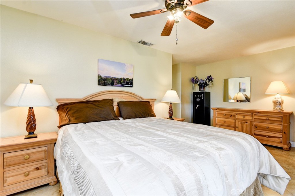 MLS #OC25184168 image #9