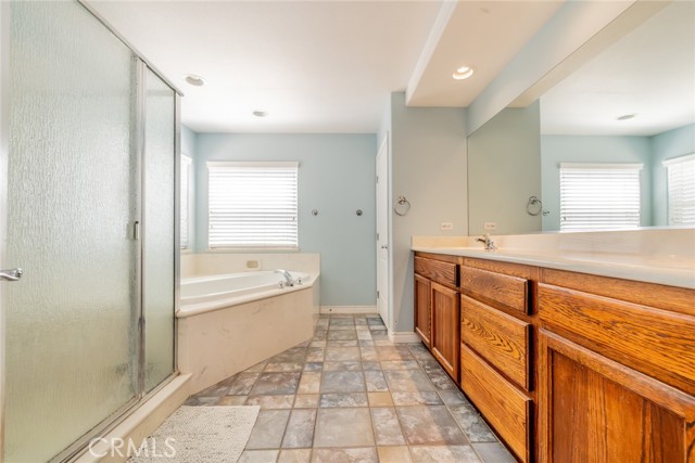 Detail Gallery Image 25 of 50 For 10636 Larch, Oak Hills,  CA 92344 - 5 Beds | 3 Baths