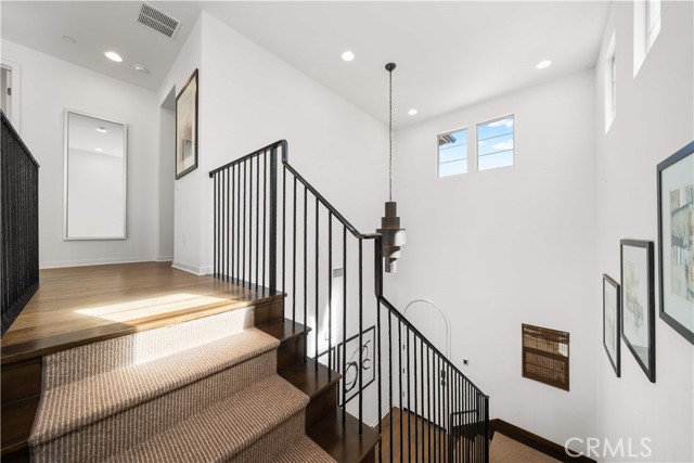 105 newall, Irvine CA: https://media.crmls.org/medias/ac7a1700-ec24-459d-8b9a-8db35769f832.jpg