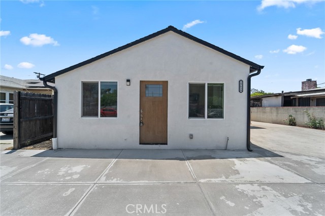 18656 Runnymede Street, Reseda CA: https://media.crmls.org/medias/ac7b05f1-f72b-4526-a20a-a6b4219f027f.jpg