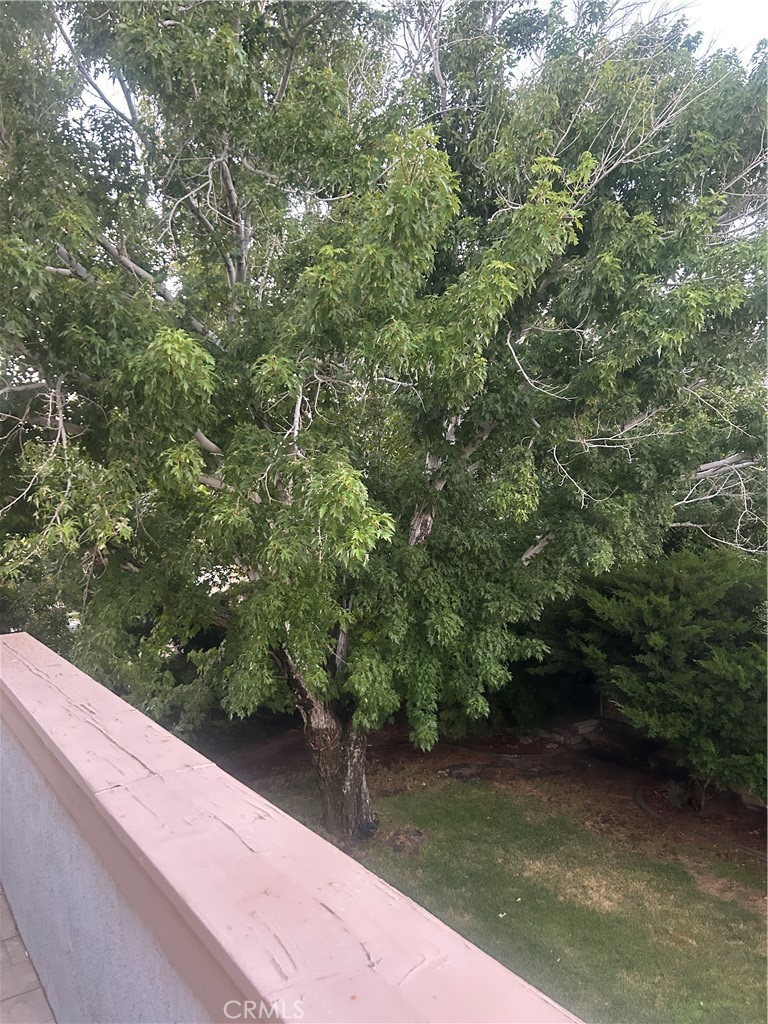 https://media.crmls.org/medias/ac7b6761-a36d-4de3-8a53-dfac08458c2b.jpg?preset=X-Large