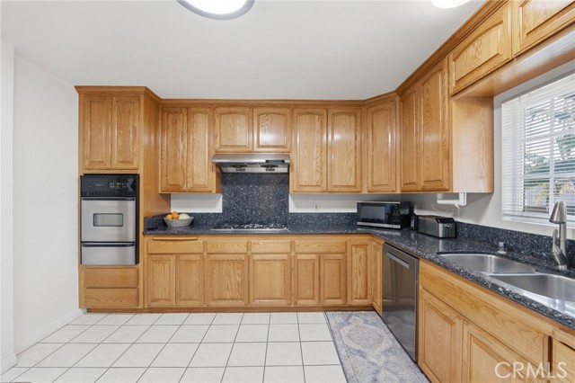 Detail Gallery Image 14 of 35 For 15223 Gridley, Norwalk,  CA 90650 - 2 Beds | 2 Baths