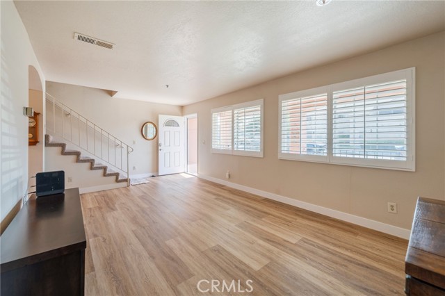 409 Utica Avenue, Huntington Beach CA: https://media.crmls.org/medias/ac7c897b-b476-4562-9ab6-d16920acbf7e.jpg