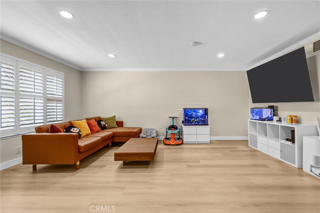 MLS #PW26153389 image #2