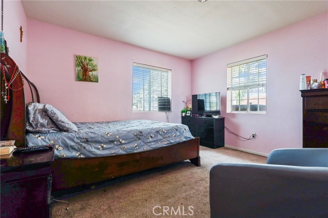 Detail Gallery Image 22 of 24 For 1801 W Cameron St, Long Beach,  CA 90810 - 4 Beds | 3 Baths