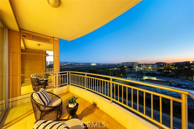 8081 Scholarship, Irvine CA: https://media.crmls.org/medias/ac7def02-9f03-46cf-b8e5-5557b159bea6.jpg