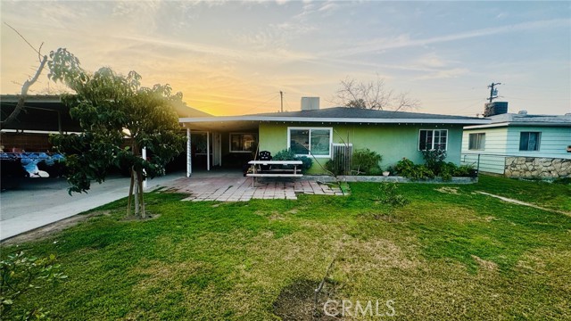 Detail Gallery Image 4 of 20 For 5833 Leo, Bakersfield,  CA 93307 - 2 Beds | 1 Baths