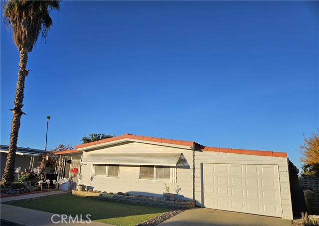 Detail Gallery Image 1 of 28 For 1025 S Lyon Ave, Hemet,  CA 92543 - 2 Beds | 2 Baths