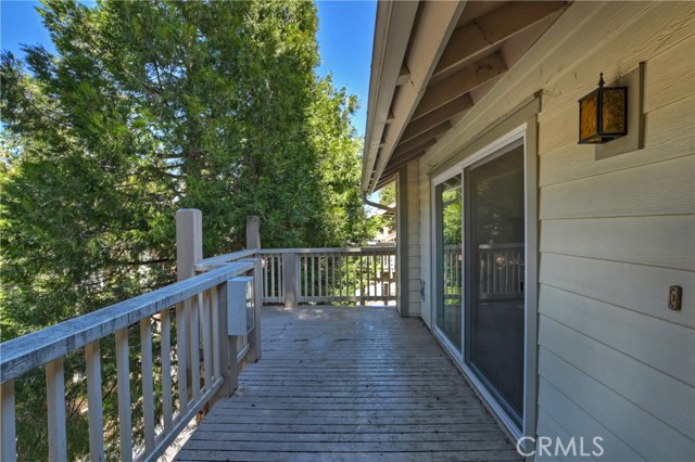 Detail Gallery Image 29 of 34 For 142 Rockledge Ln, Lake Arrowhead,  CA 92352 - 2 Beds | 2 Baths