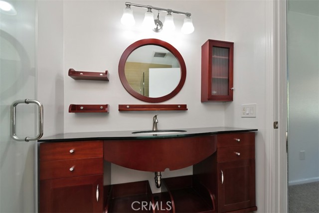 Detail Gallery Image 27 of 32 For 7240 Shirley #101,  Reseda,  CA 91335 - 3 Beds | 3 Baths