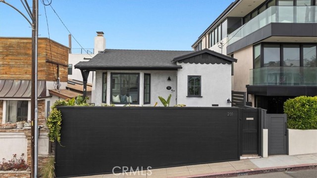 231 27th Street, Hermosa Beach, California 90254, 3 Bedrooms Bedrooms, ,2 BathroomsBathrooms,Residential,Sold,27th,SB24099254