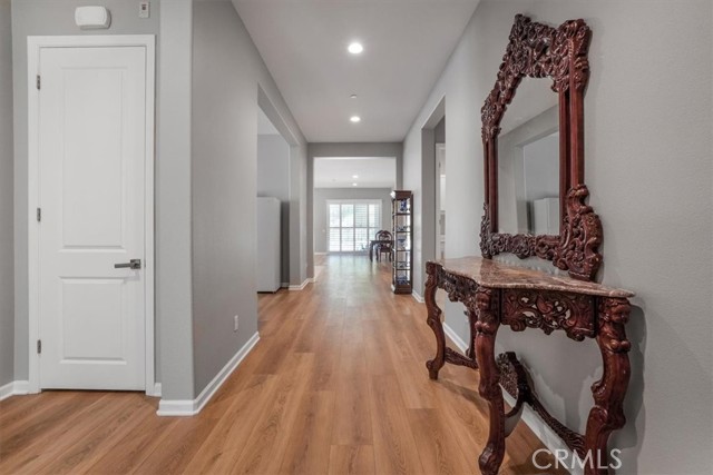 18608 Cedar Crest Drive, Canyon Country CA: https://media.crmls.org/medias/ac80b961-a637-4344-947f-10479cd81cb4.jpg