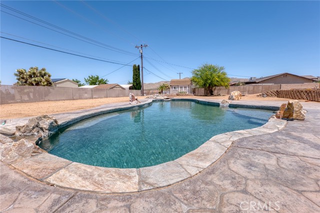 Detail Gallery Image 19 of 74 For 58598 Santa Maria Dr, Yucca Valley,  CA 92284 - 4 Beds | 3 Baths