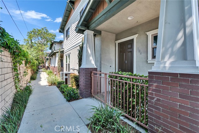 823 104 Anaheim Boulevard, Anaheim CA: https://media.crmls.org/medias/ac8157de-0001-4730-af35-74ac51f16442.jpg