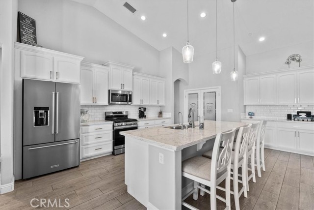 Detail Gallery Image 9 of 39 For 15345 Farmington St, Hesperia,  CA 92345 - 4 Beds | 3 Baths