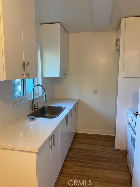 Detail Gallery Image 6 of 7 For 1402 W Olive, Burbank,  CA 91506 - 1 Beds | 1 Baths