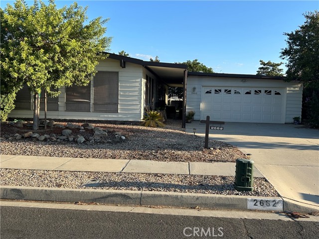 2662 Silver Oak Way, Hemet CA: https://media.crmls.org/medias/ac822c70-7a2d-4938-8c03-6068b50ad3e2.jpg