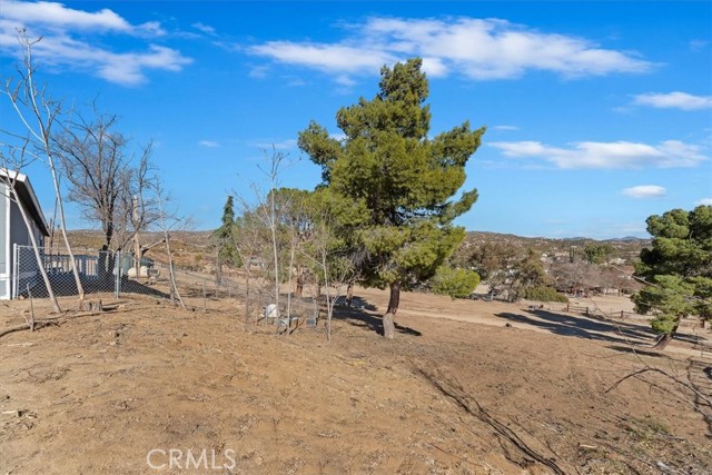 60500 Indian Paint Brush Road, Anza CA: https://media.crmls.org/medias/ac82c3ba-a1dc-4b35-92e1-eabf2c21d016.jpg