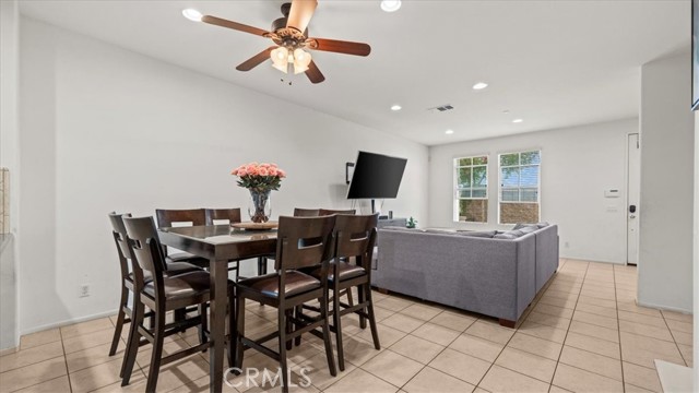 12533 Cipriano Lane, Eastvale CA: https://media.crmls.org/medias/ac833606-f87b-422e-8c29-f92738124bec.jpg